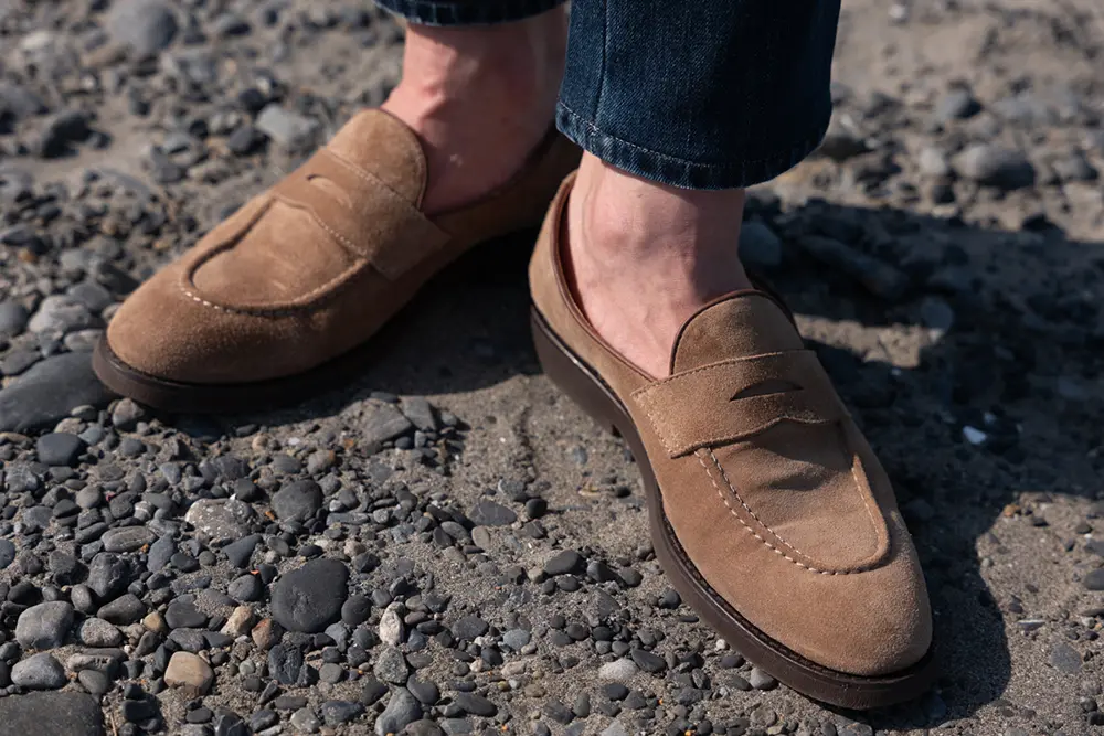 ブルネロクチネリ Suede Penny Loafer スニーカーのような軽い履き心地