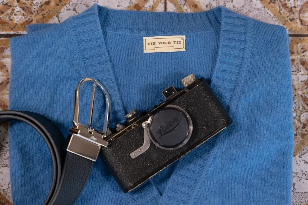 タイユアタイのカーディガン