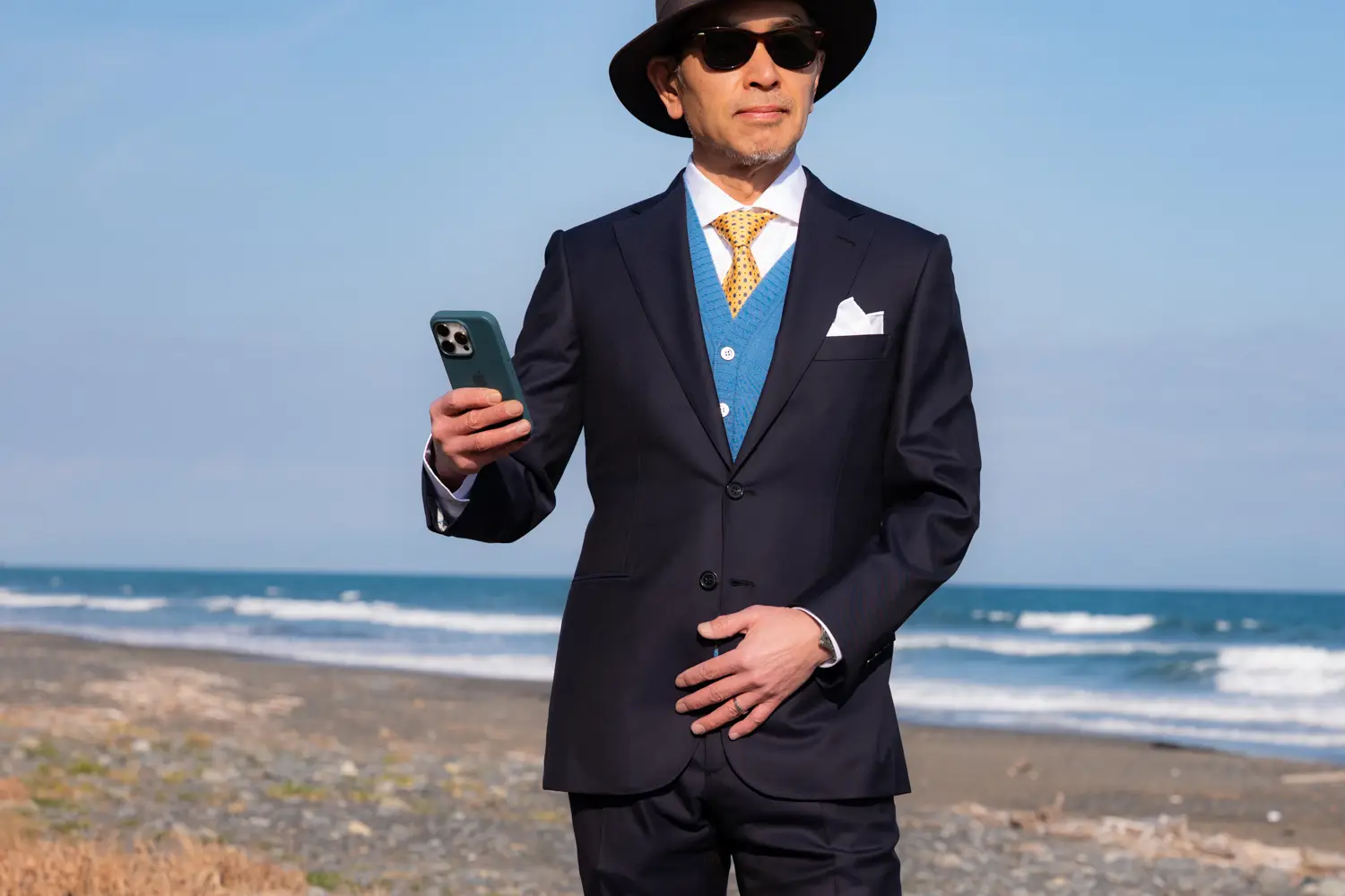 Brioni Brunico マリネッラのタイとタイユアタイのカーディガン